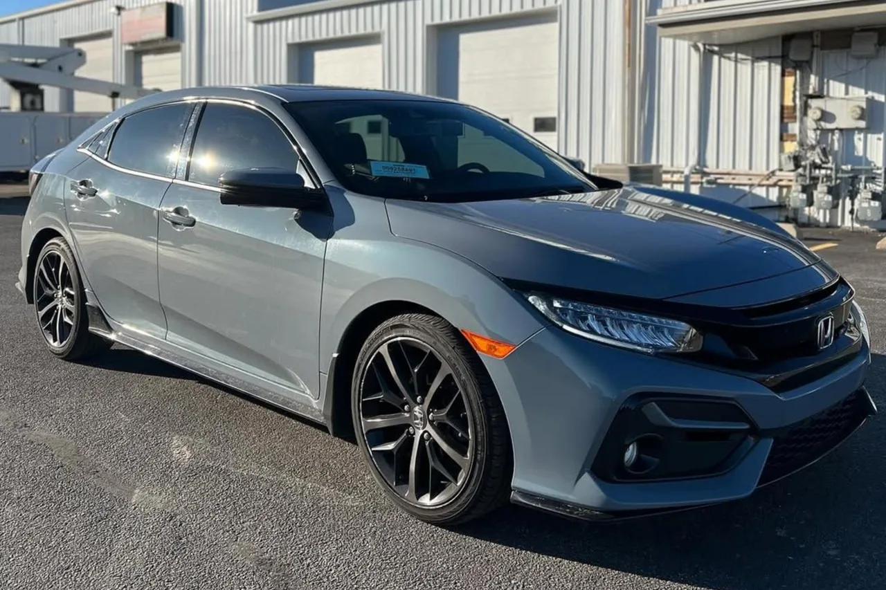 2019 Honda Civic hatchback with window tint